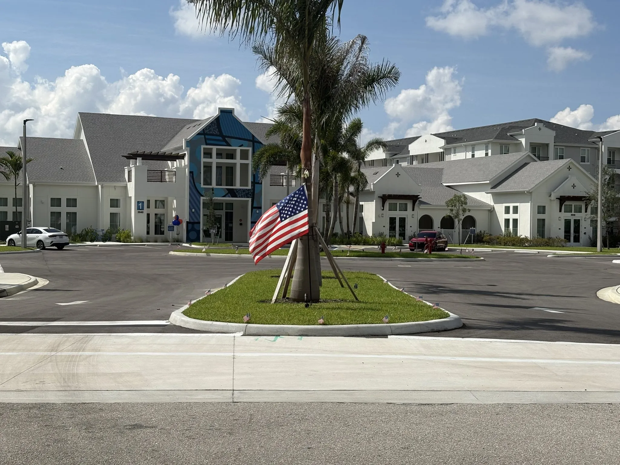 Paramount, image 3